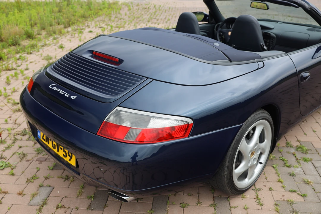 1999 Porsche 996 Carrera 4 - Image 27 of 31