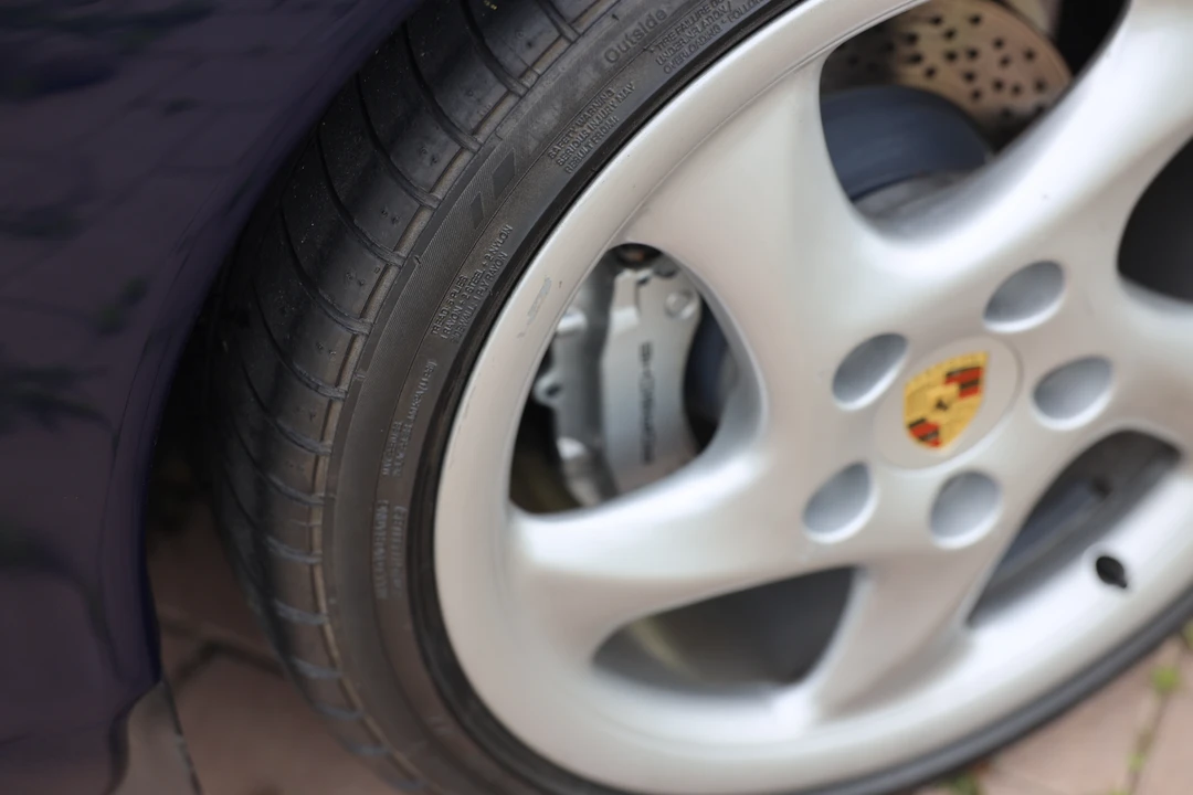 1999 Porsche 996 Carrera 4 - Image 28 of 31