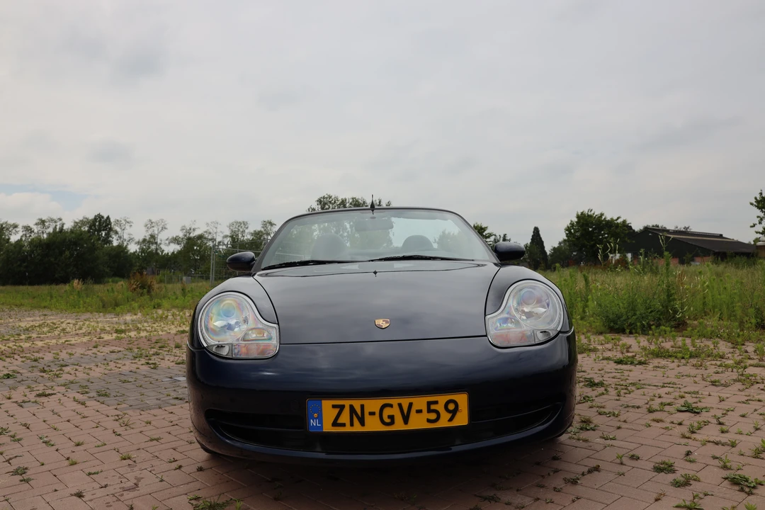 1999 Porsche 996 Carrera 4 - Image 2 of 31