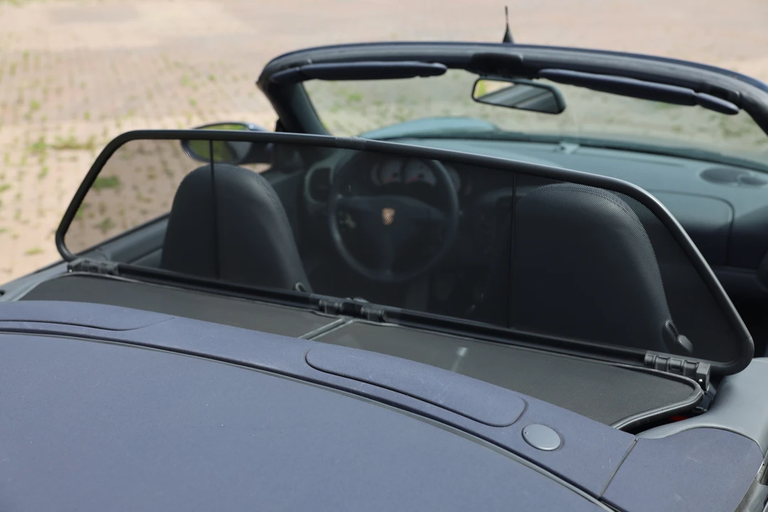 1999 Porsche 996 Carrera 4 - Image 17 of 31