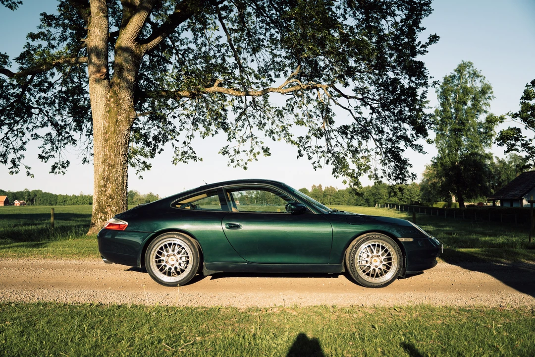 1999 Porsche 996 Carrera - Image 8 of 31