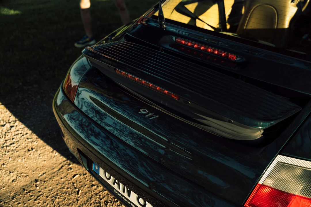 1999 Porsche 996 Carrera - Image 22 of 31