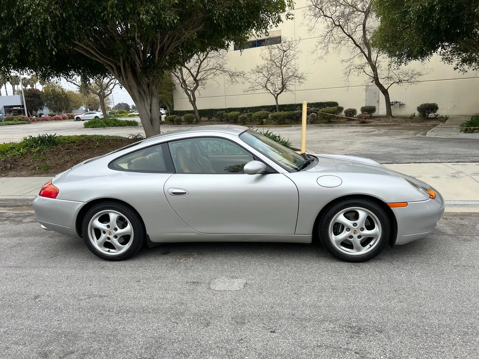 1999 Porsche 996 Carrera - Image 3 of 31
