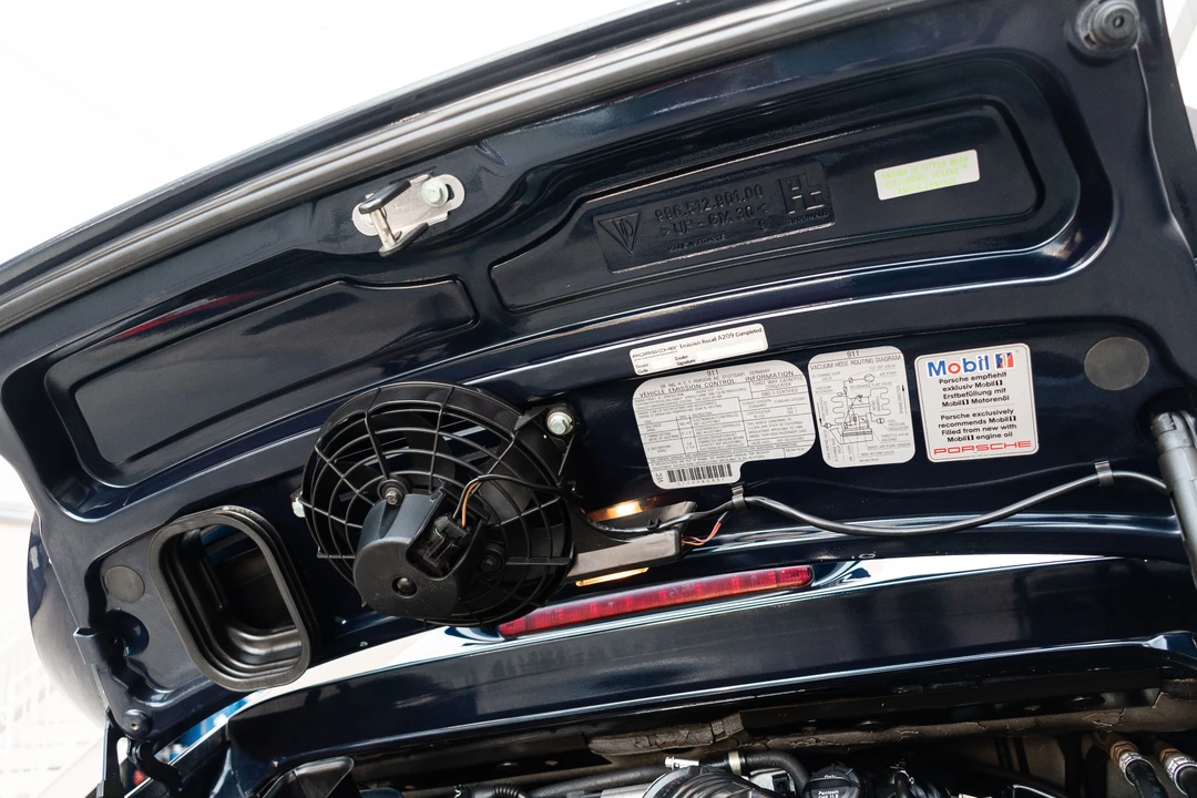 1999 Porsche 996 Carrera - Image 13 of 31