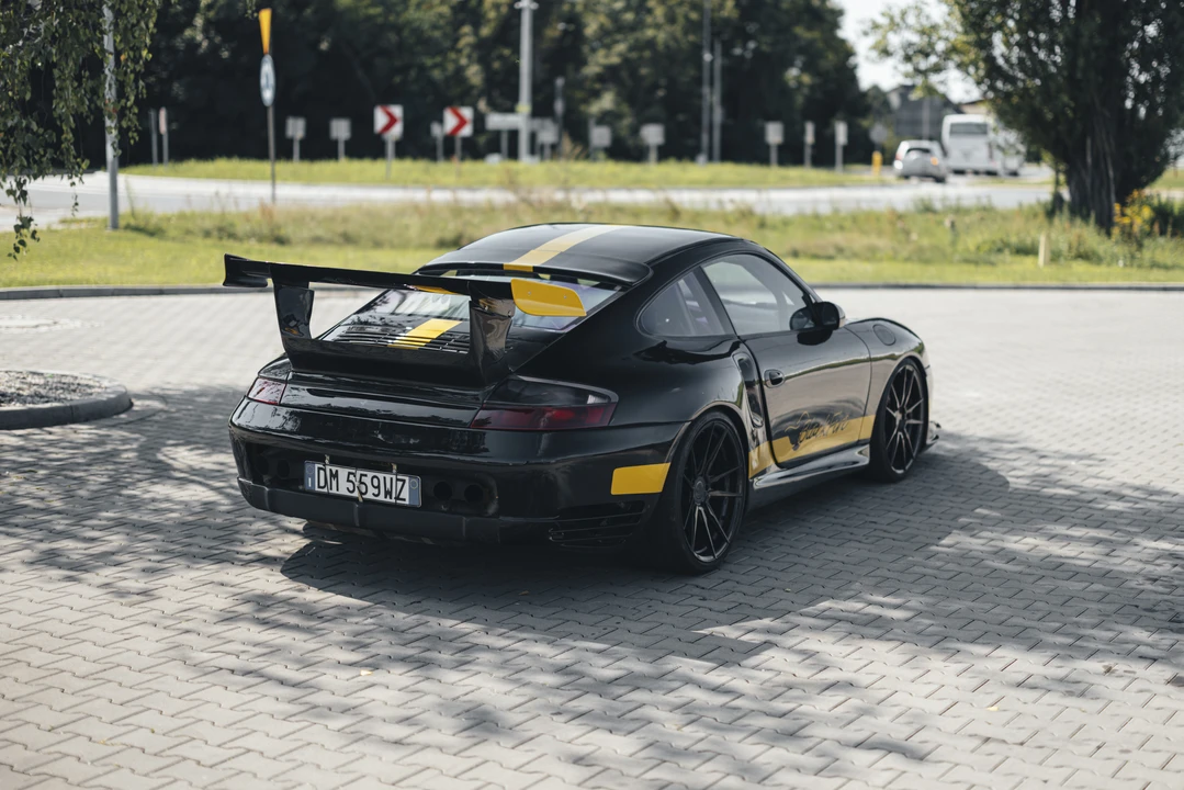 2001 Porsche 996 Carrera - Image 7 of 31
