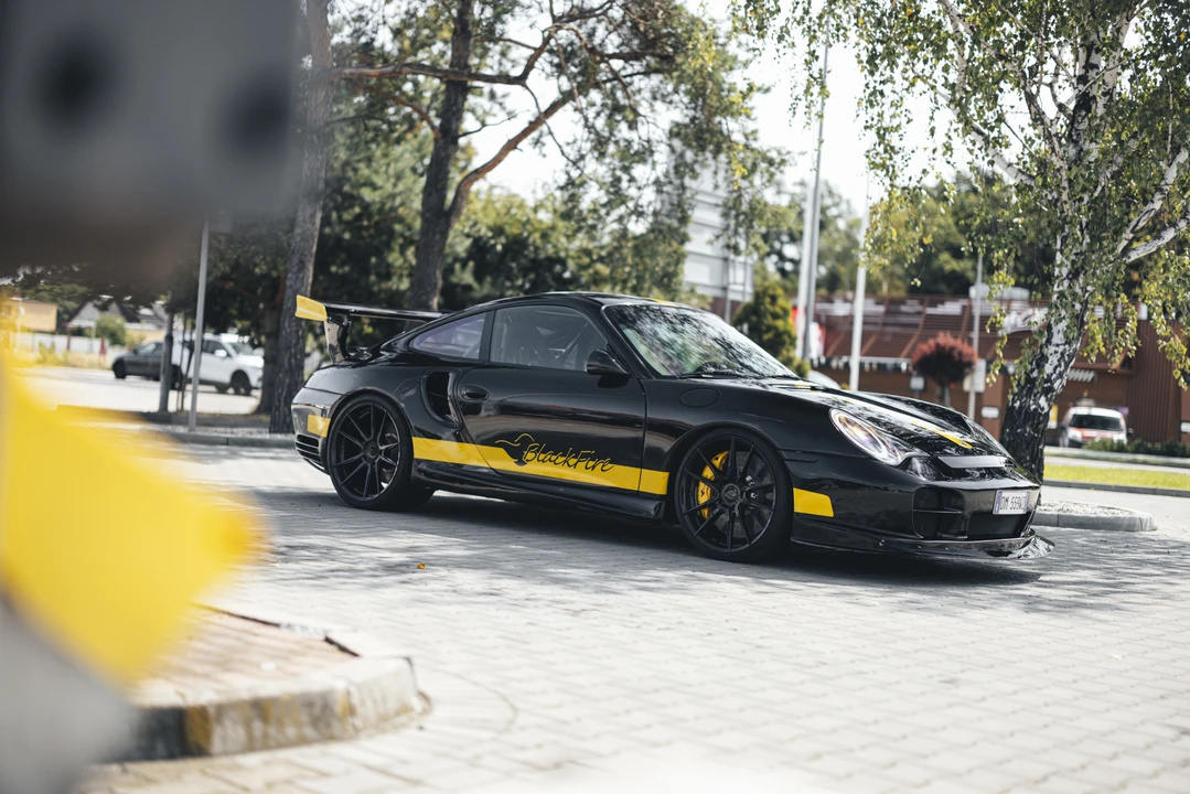 2001 Porsche 996 Carrera - Image 8 of 31