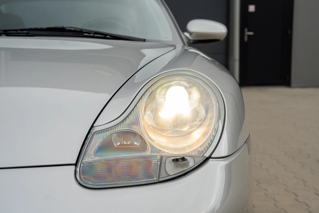 1999 Porsche 996 Carrera - Image 19 of 31