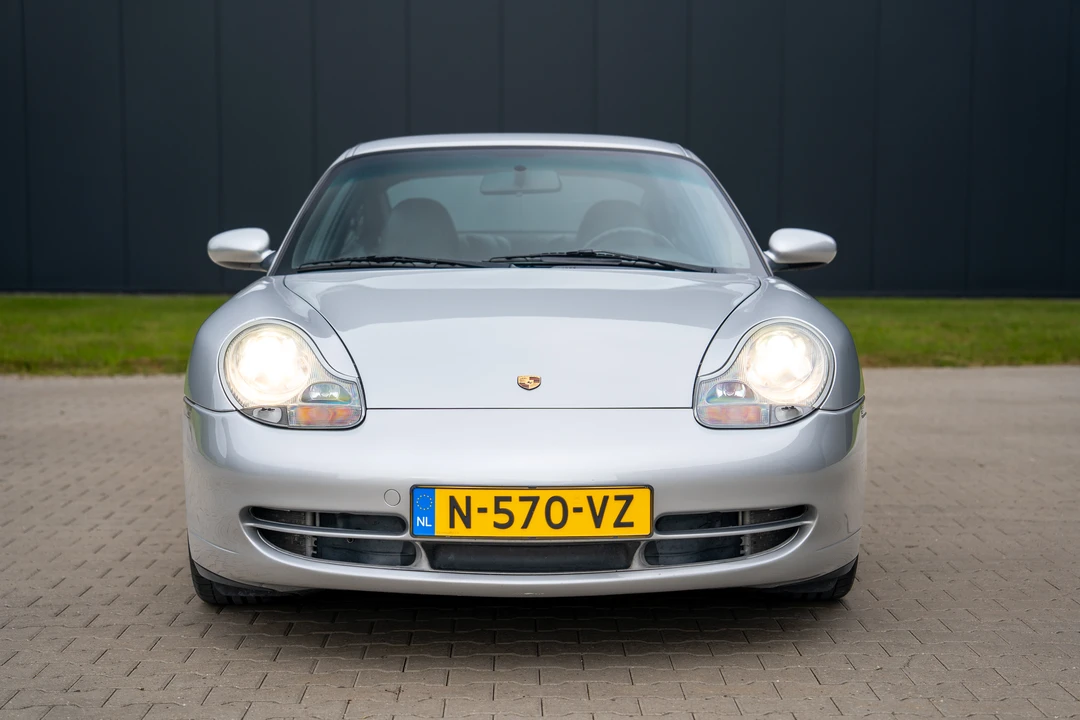 1999 Porsche 996 Carrera - Image 10 of 31