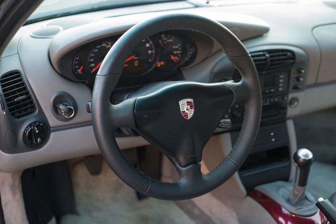 1999 Porsche 996 Carrera - Image 9 of 12