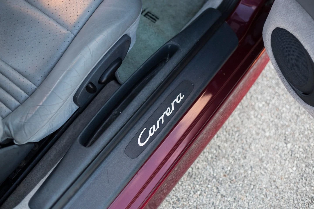 1999 Porsche 996 Carrera - Image 11 of 31