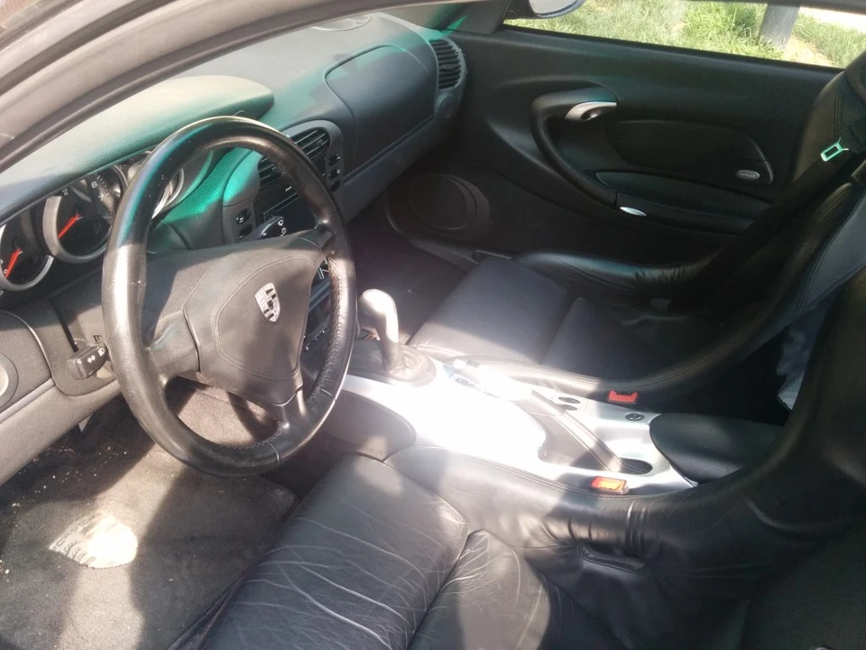 1999 Porsche 996 Carrera 4 - Image 4 of 5