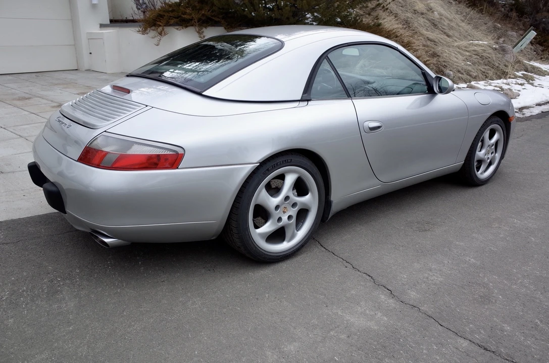 1999 Porsche 996 Carrera 4 - Image 10 of 21