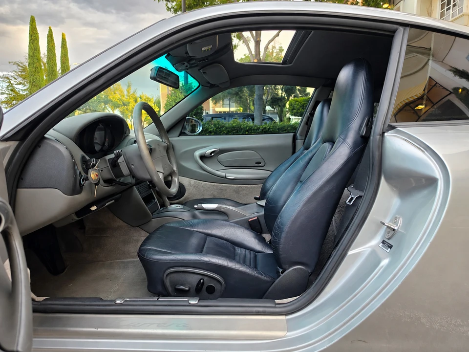 1999 Porsche 996 Carrera - Image 13 of 27