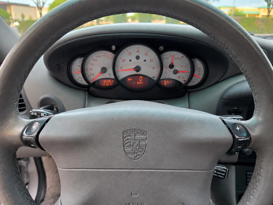 1999 Porsche 996 Carrera - Image 24 of 27