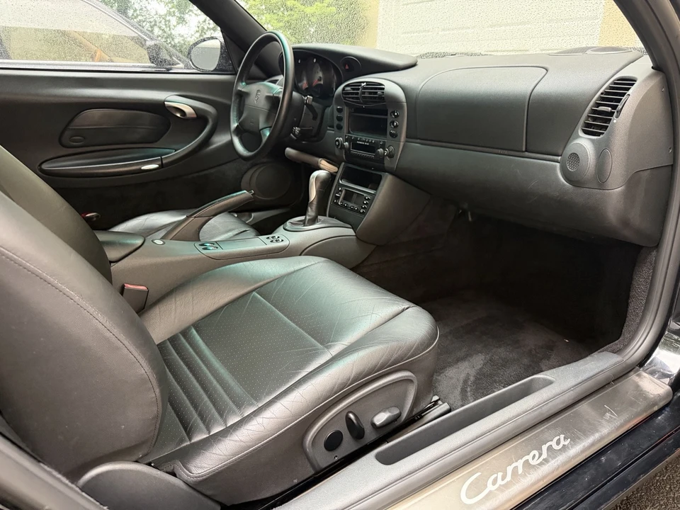 1999 Porsche 996 Carrera - Image 18 of 26