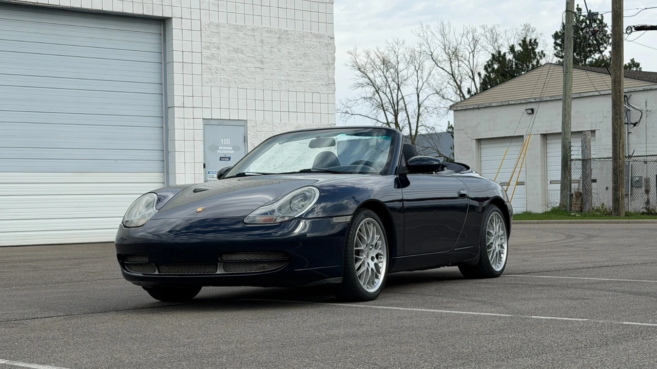 1999 Porsche 996 Carrera - Image 24 of 31