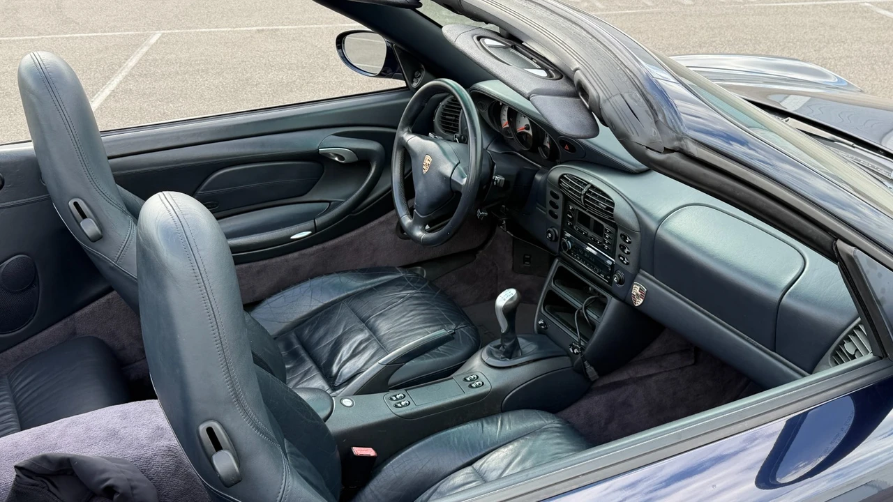 1999 Porsche 996 Carrera - Image 29 of 31