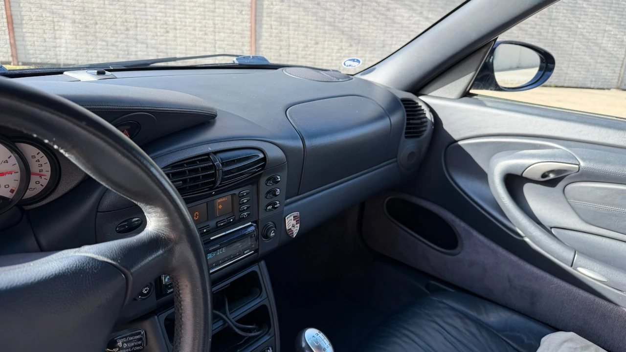 1999 Porsche 996 Carrera - Image 7 of 31