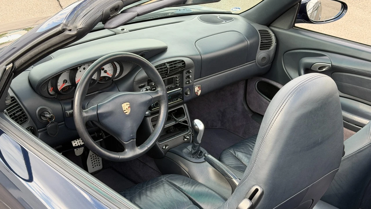 1999 Porsche 996 Carrera - Image 28 of 31
