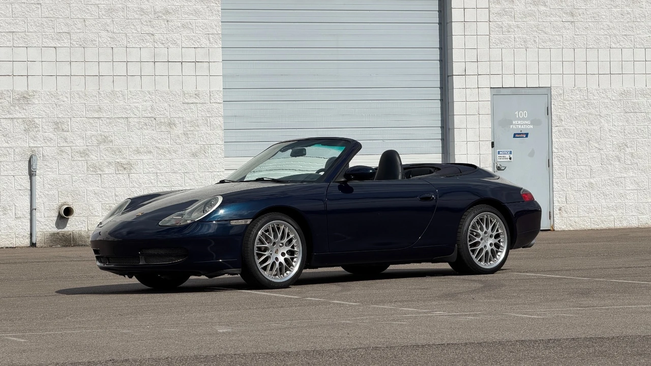 1999 Porsche 996 Carrera - Image 17 of 31