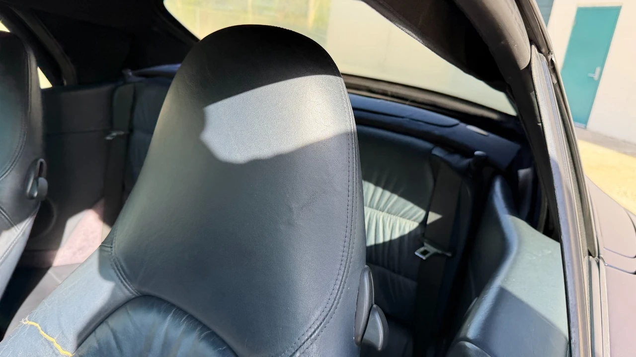 1999 Porsche 996 Carrera - Image 10 of 31