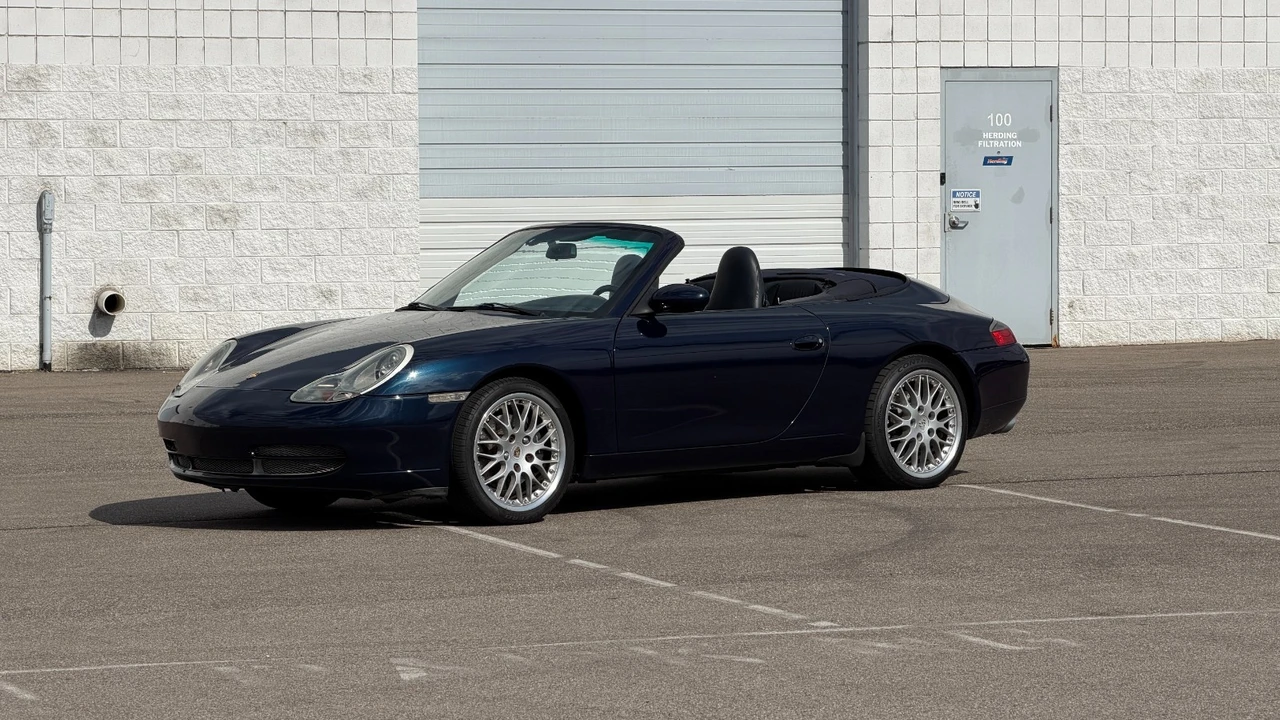 1999 Porsche 996 Carrera - Image 16 of 31