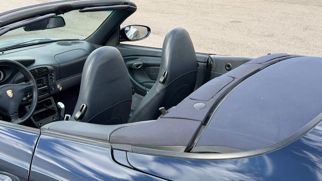 1999 Porsche 996 Carrera - Image 26 of 31
