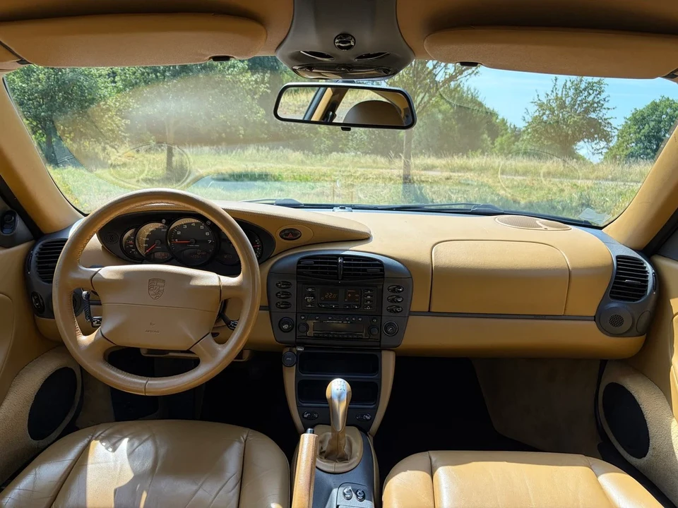 1999 Porsche 996 Carrera - Image 17 of 30