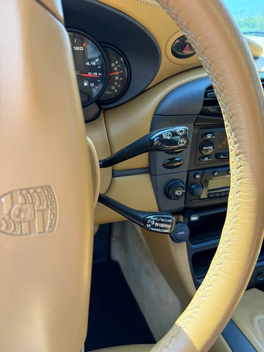 1999 Porsche 996 Carrera - Image 22 of 30