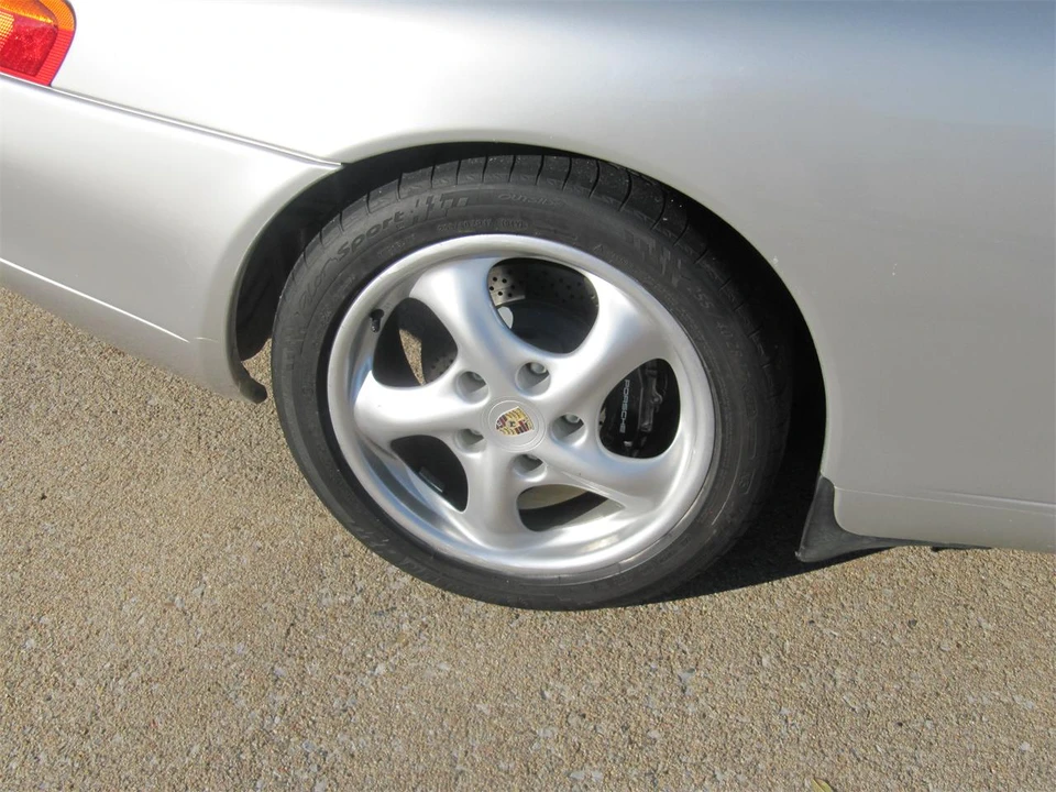 1999 Porsche 996 Carrera - Image 10 of 23
