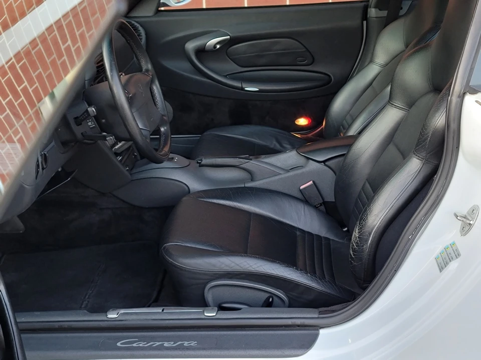 1999 Porsche 996 Carrera - Image 14 of 30
