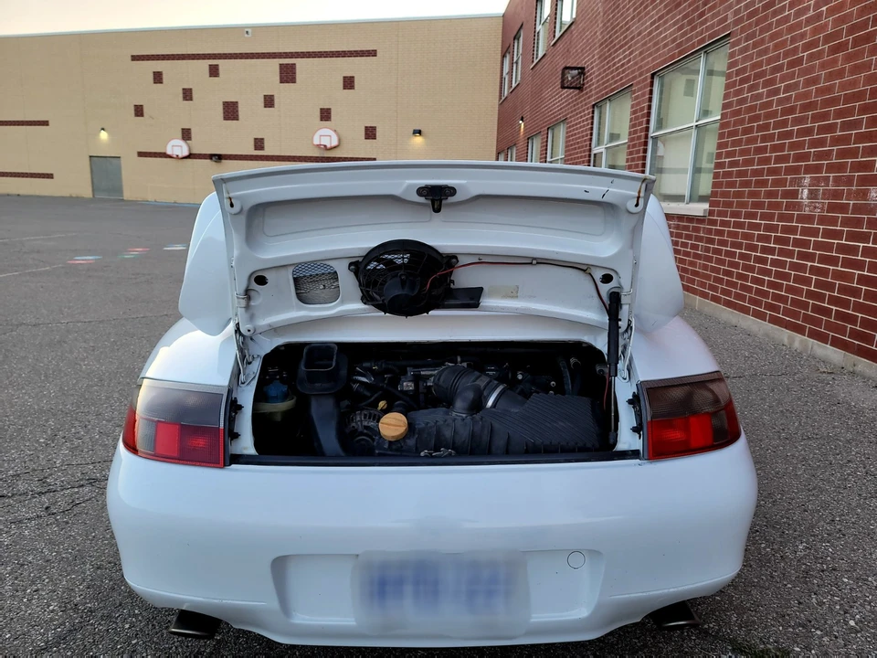 1999 Porsche 996 Carrera - Image 24 of 30
