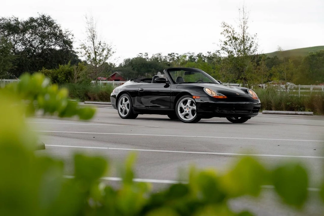 1999 Porsche 996 Carrera - Image 12 of 21