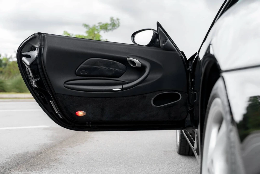 1999 Porsche 996 Carrera - Image 19 of 21