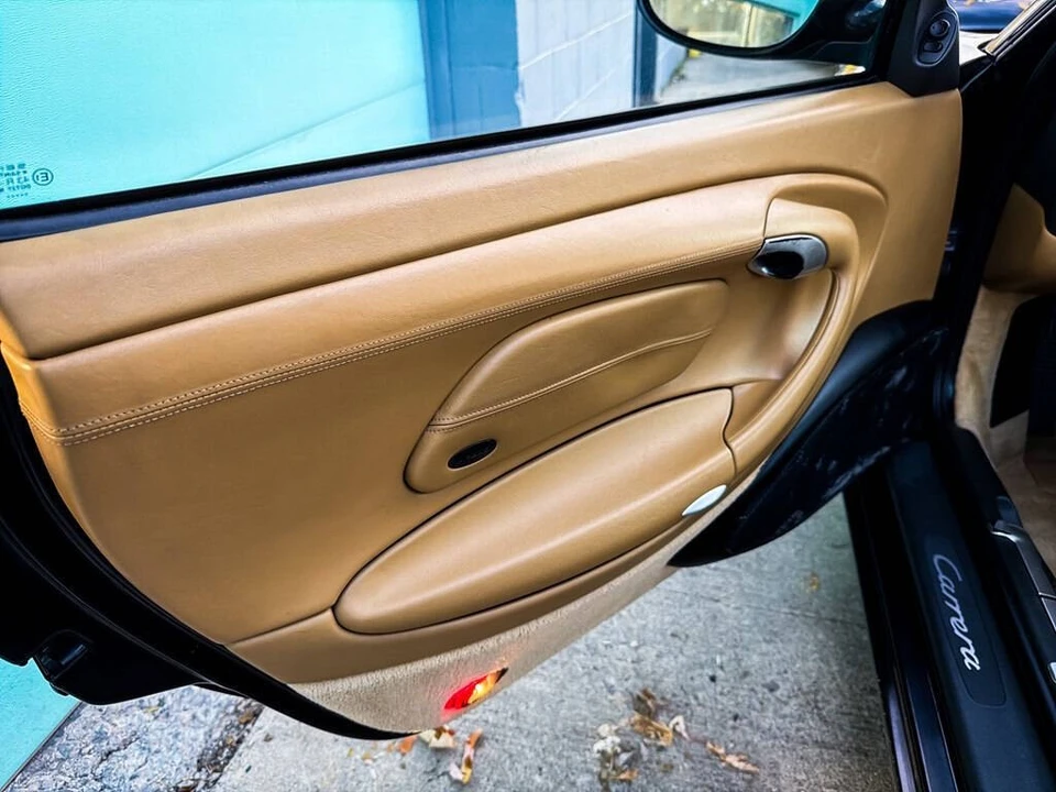 1999 Porsche 996 Carrera - Image 17 of 21