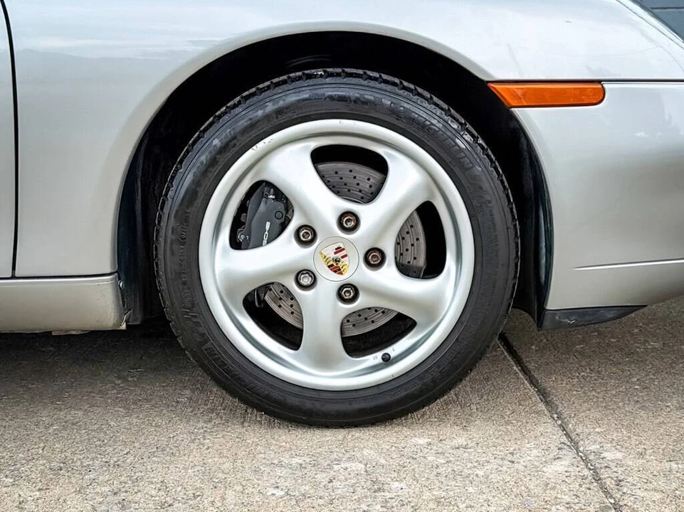 1999 Porsche 996 Carrera - Image 13 of 29