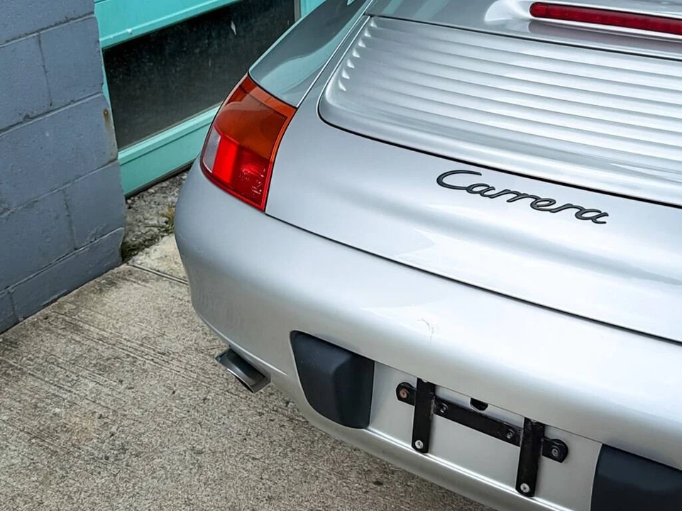 1999 Porsche 996 Carrera - Image 14 of 29