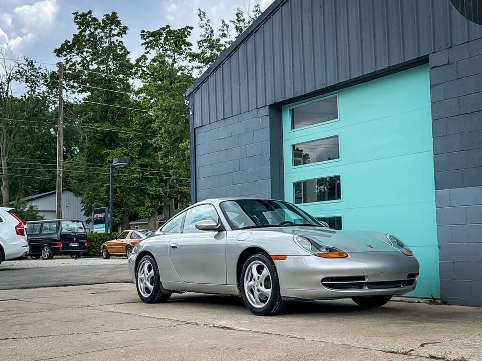 1999 Porsche 996 Carrera - Image 11 of 29