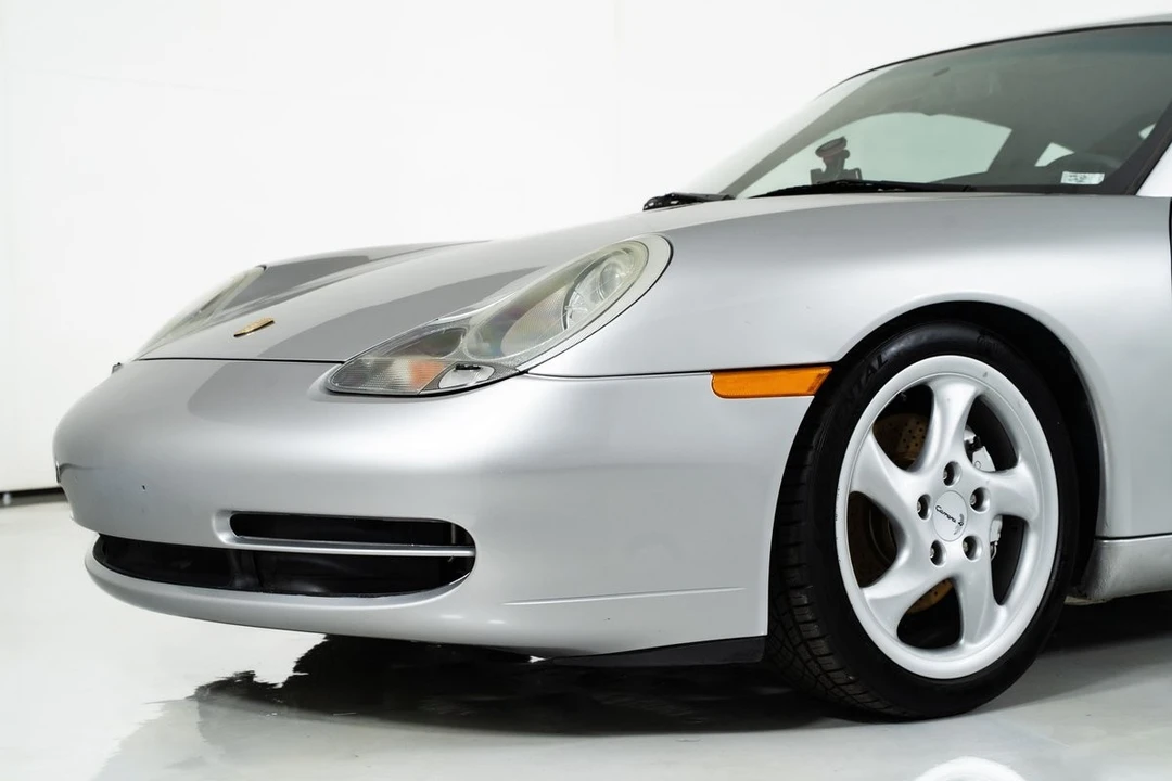 1999 Porsche 996 Carrera 4 - Image 6 of 12