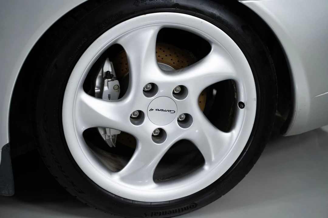 1999 Porsche 996 Carrera 4 - Image 9 of 12