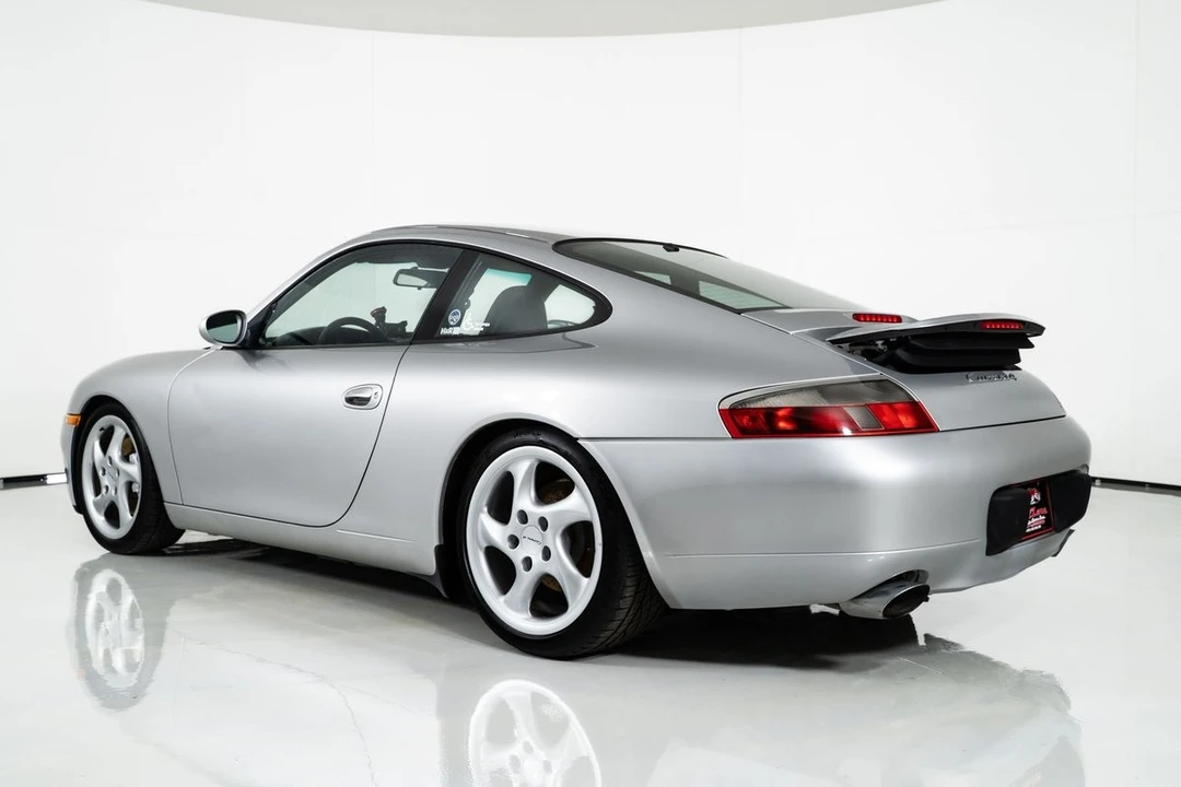 1999 Porsche 996 Carrera 4 - Image 10 of 12