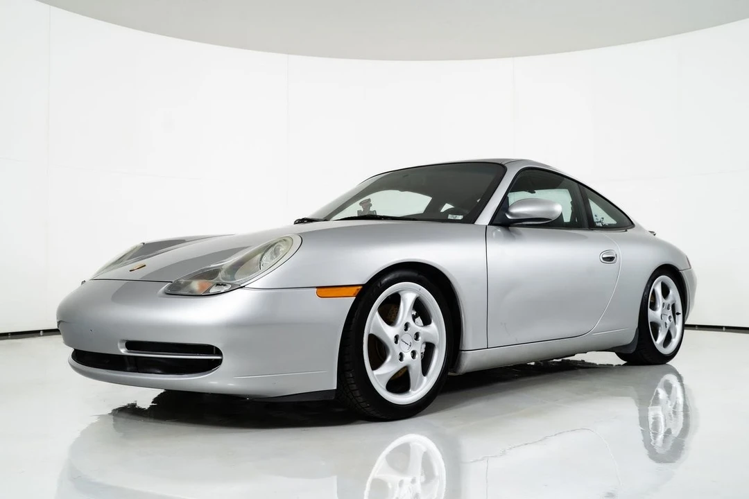 1999 Porsche 996 Carrera 4 - Image 5 of 12