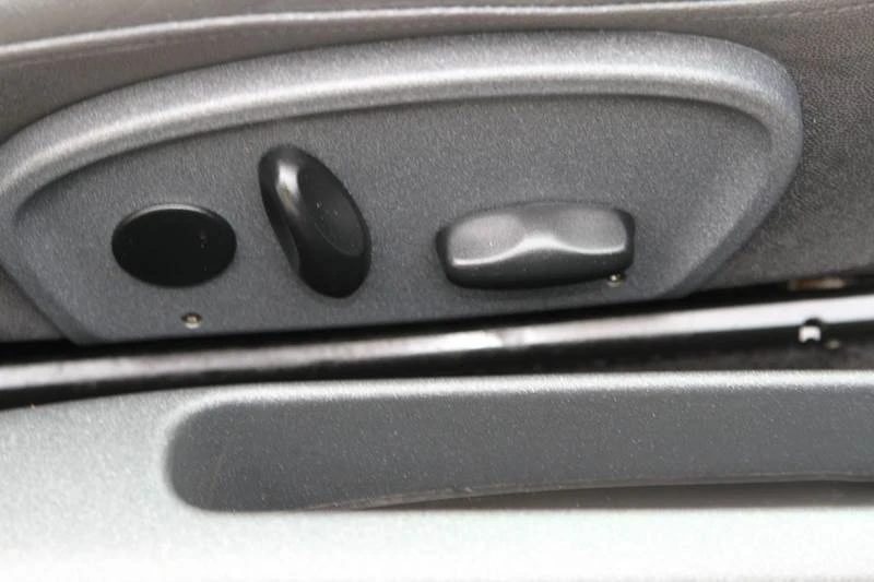 1999 Porsche 996 Carrera - Image 27 of 31