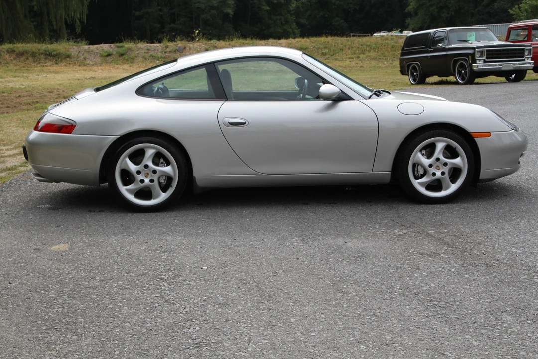 1999 Porsche 996 Carrera - Image 6 of 31