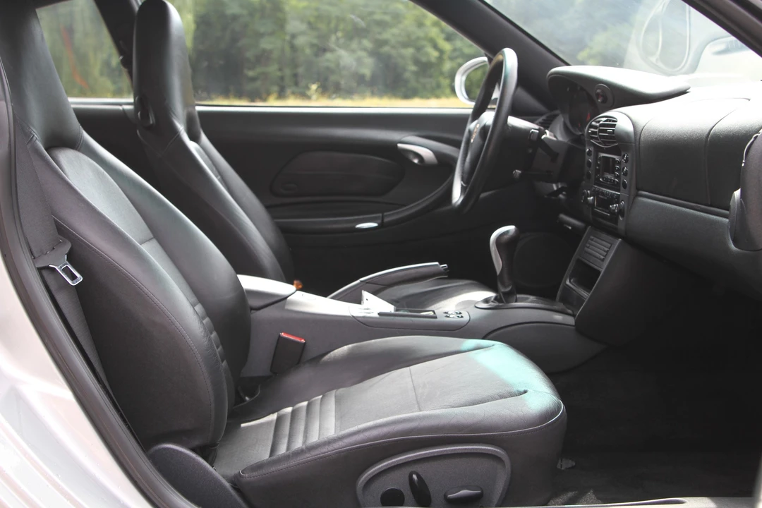 1999 Porsche 996 Carrera - Image 16 of 31