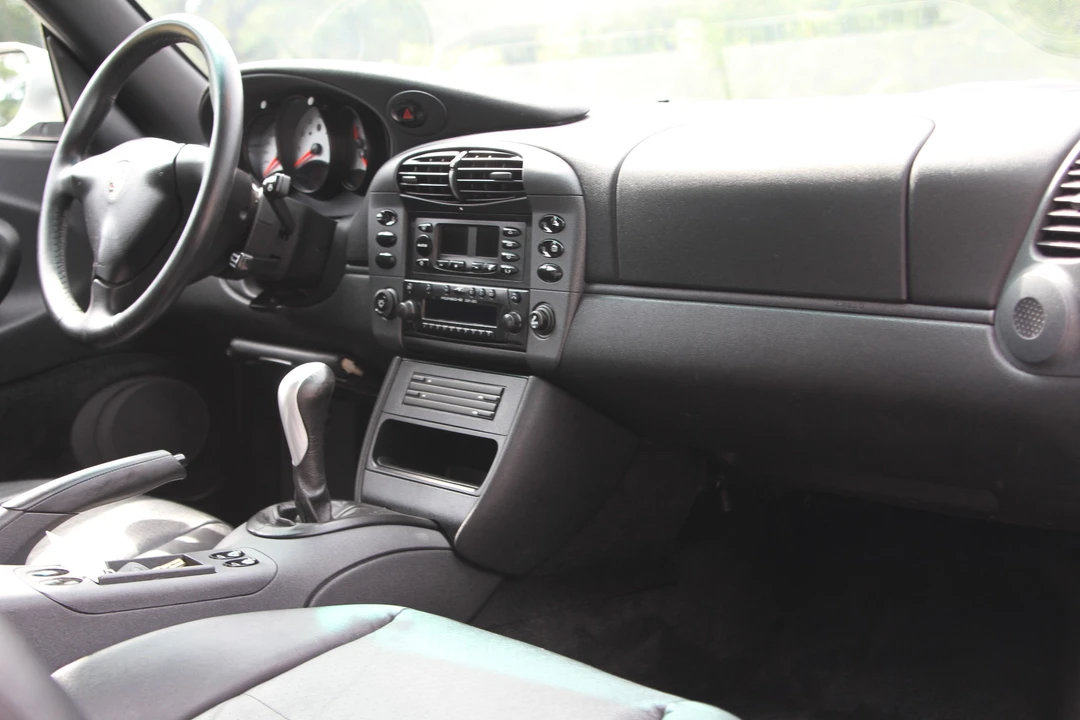 1999 Porsche 996 Carrera - Image 18 of 31