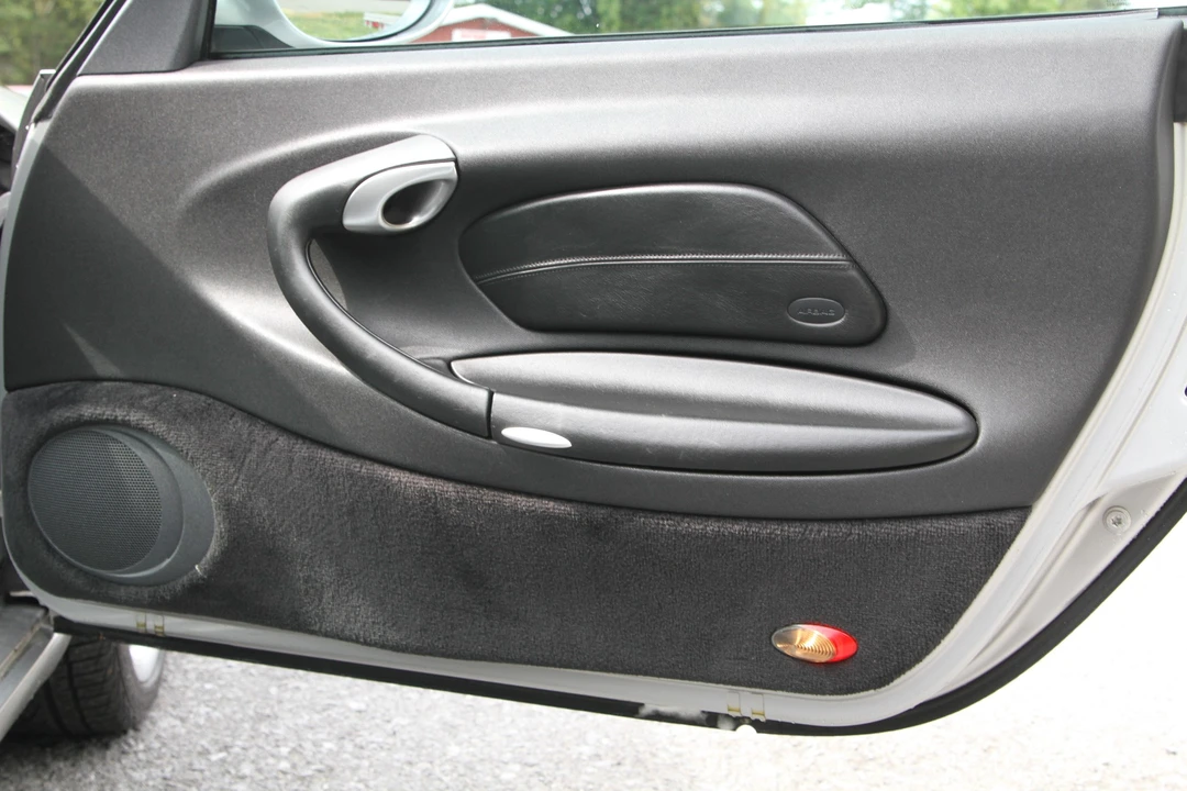 1999 Porsche 996 Carrera - Image 21 of 31
