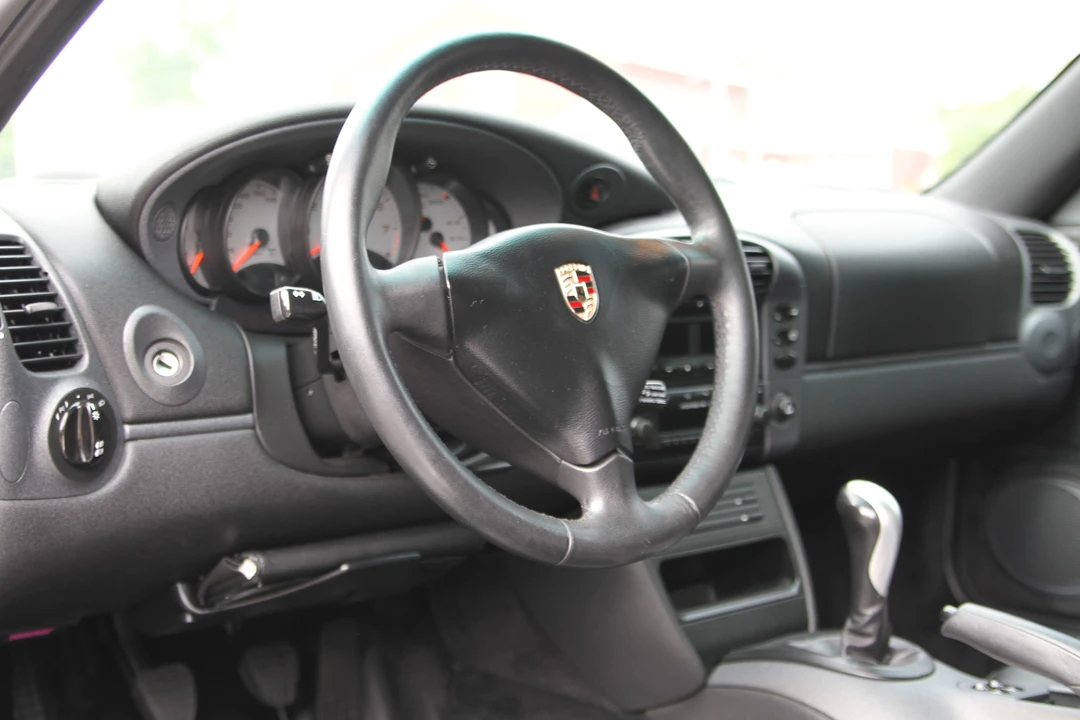 1999 Porsche 996 Carrera - Image 19 of 31