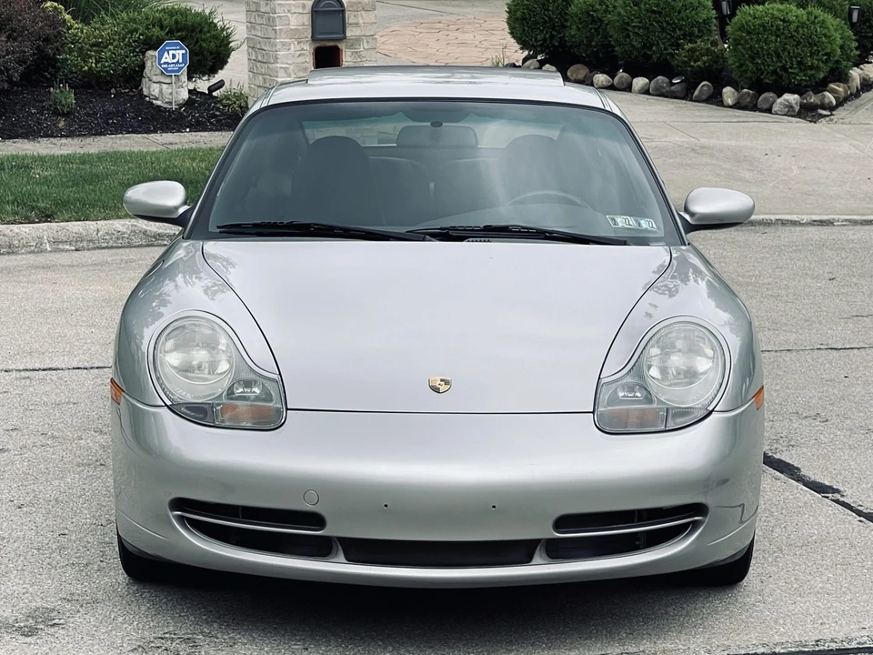 1999 Porsche 996 Carrera - Image 10 of 31