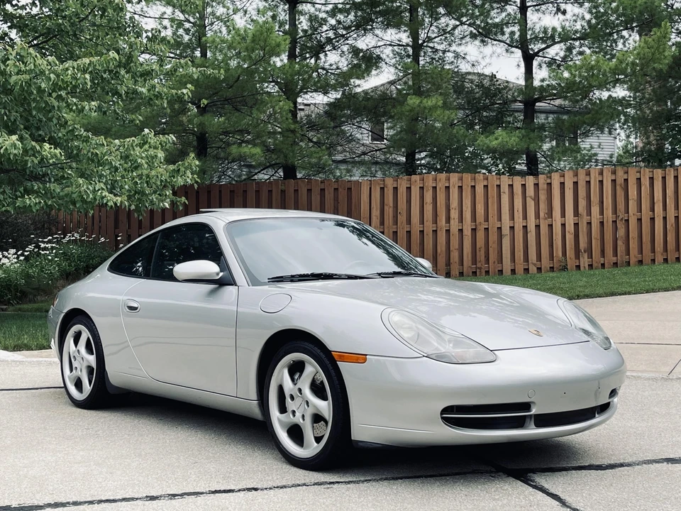 1999 Porsche 996 Carrera - Image 14 of 31